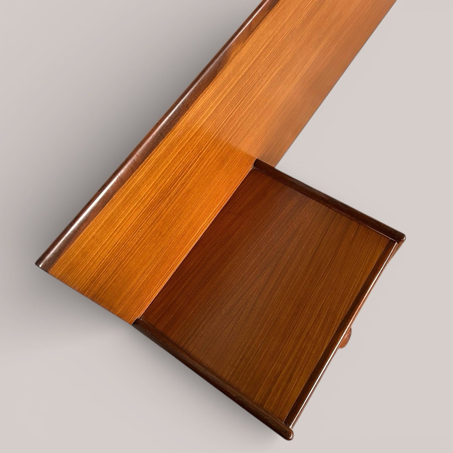 White & Newton King Size Headboard with Built-In Bedside Tables