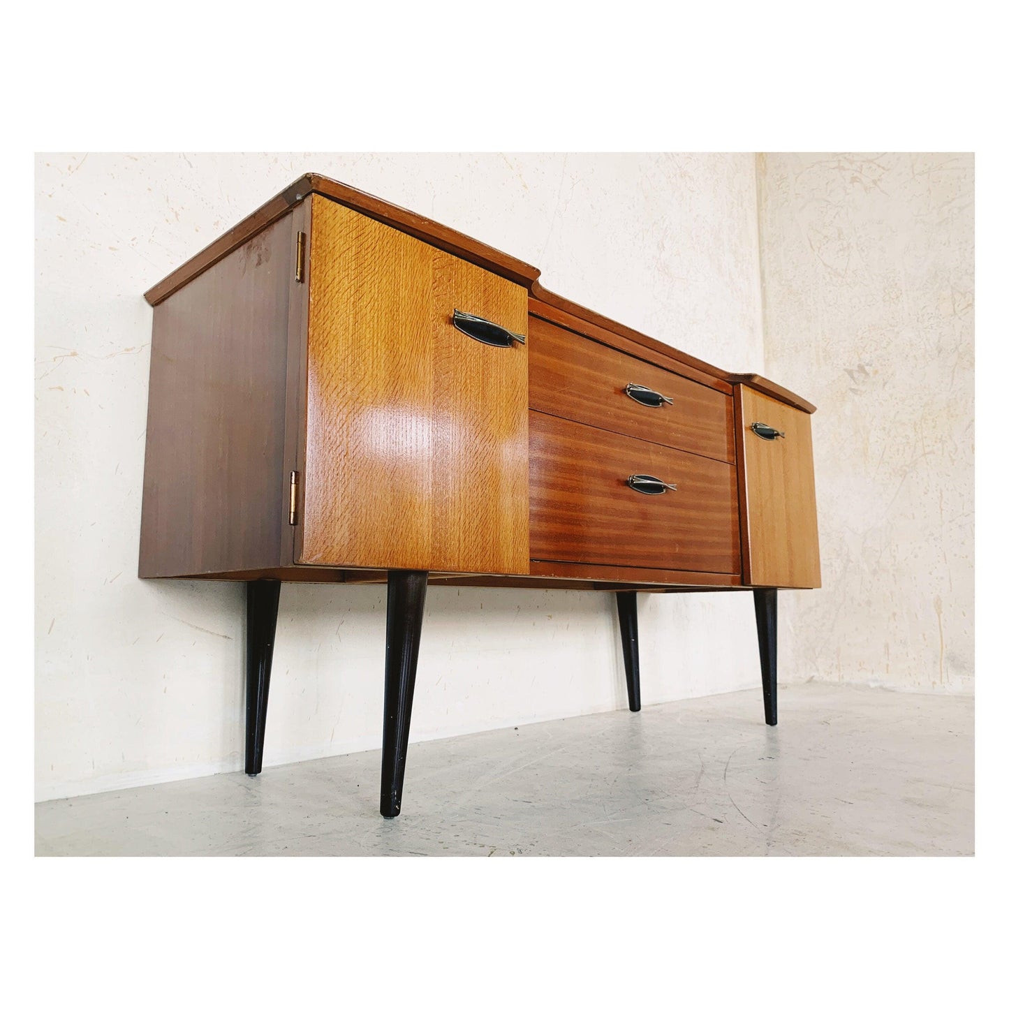 Vintage small sideboard / dressing table