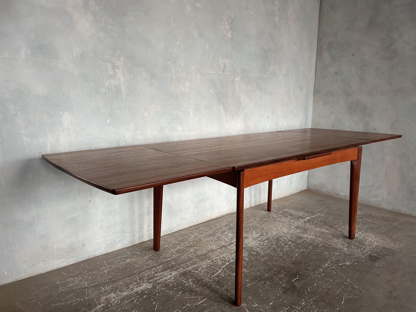 Danish double extending draw leaf table by HP Hansen