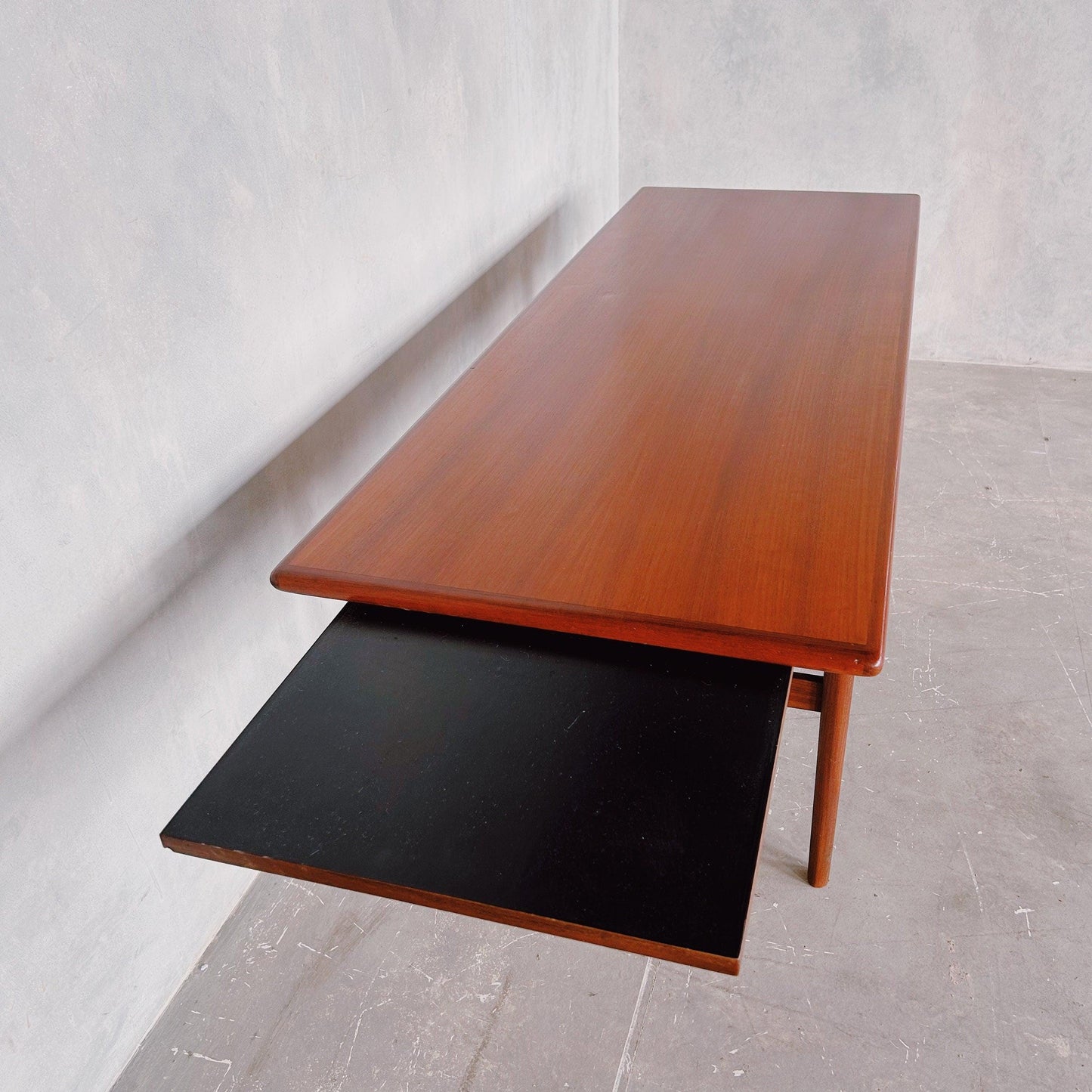 Mid century coffee table by Tove & Edvard Kindt-Larsen