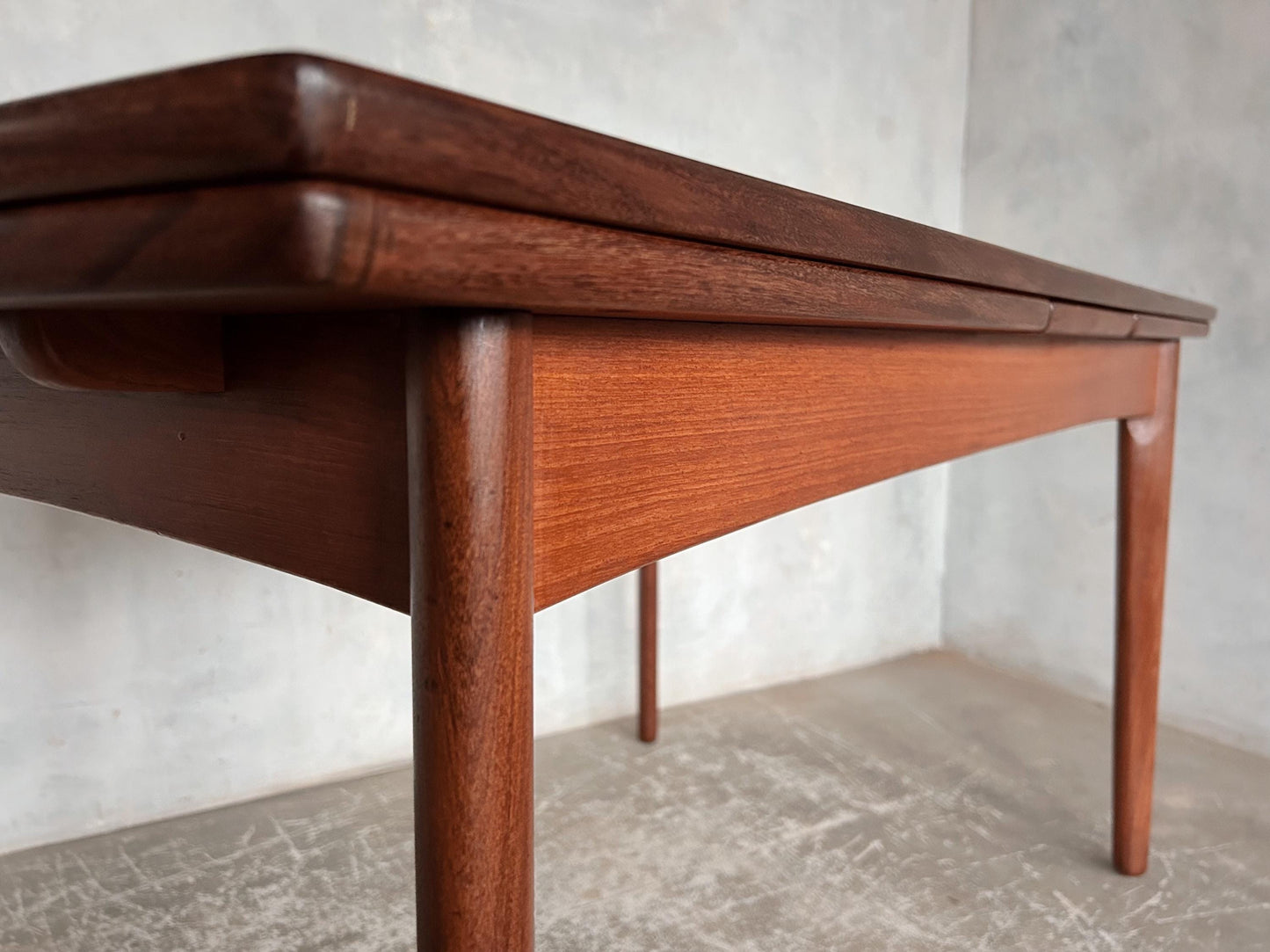 Danish double extending draw leaf table by HP Hansen